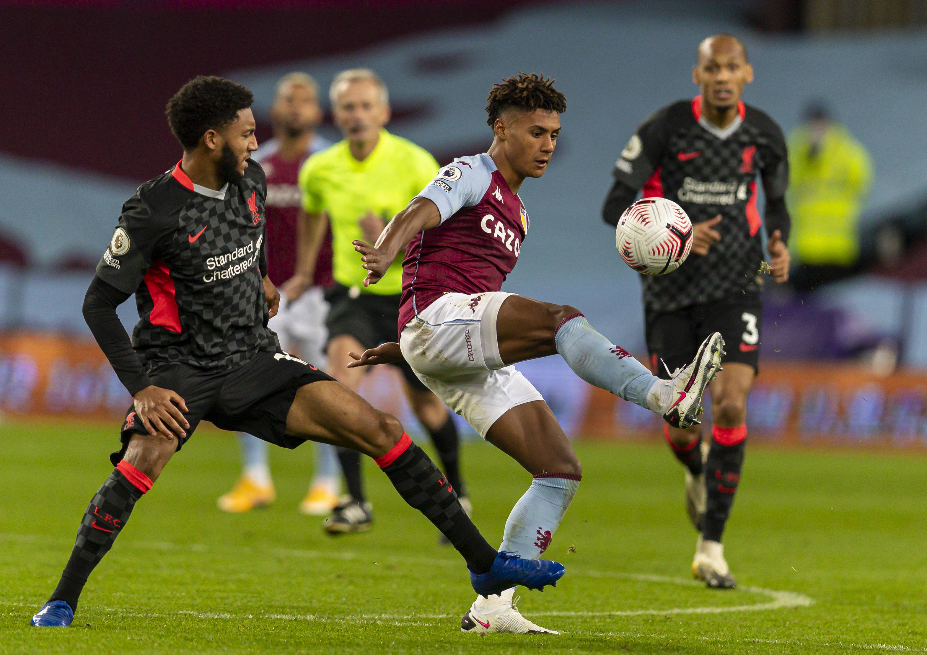 分析师对他 分析师对他